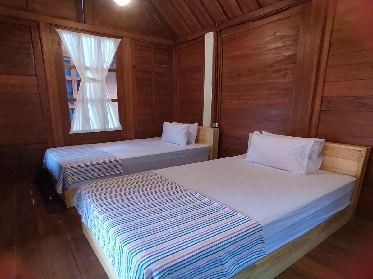 Seger Nusantara Hostel Kalisat Bagian luar foto